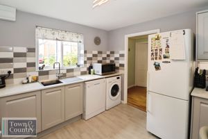 SAXMUNDHAM WAY- click for photo gallery